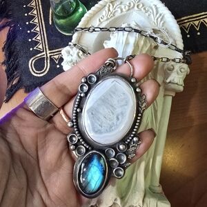 925 Silver Vintage Unique Style Blue Labradorite pendant with necklace